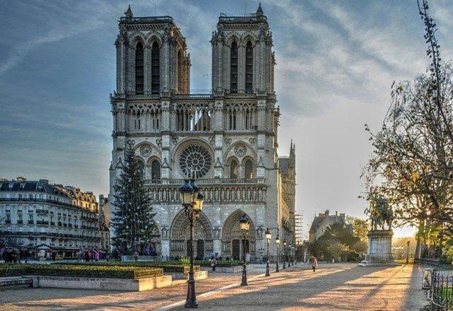 5e Arr Place Saint Michel Parigi
