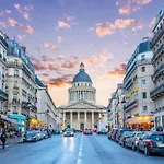 Paris 5E Arr Place Saint Michel